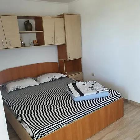 Pensiunea Nina בית הארחה 3*