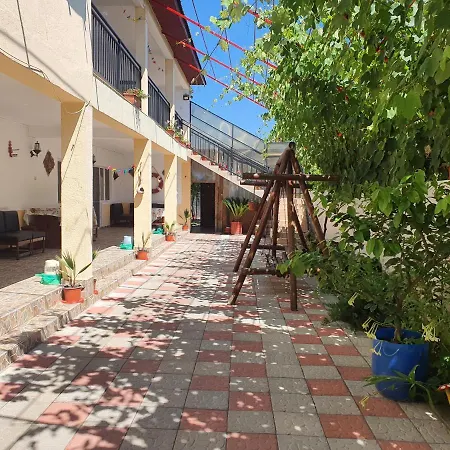 Guest house Pensiunea Nina 3*
